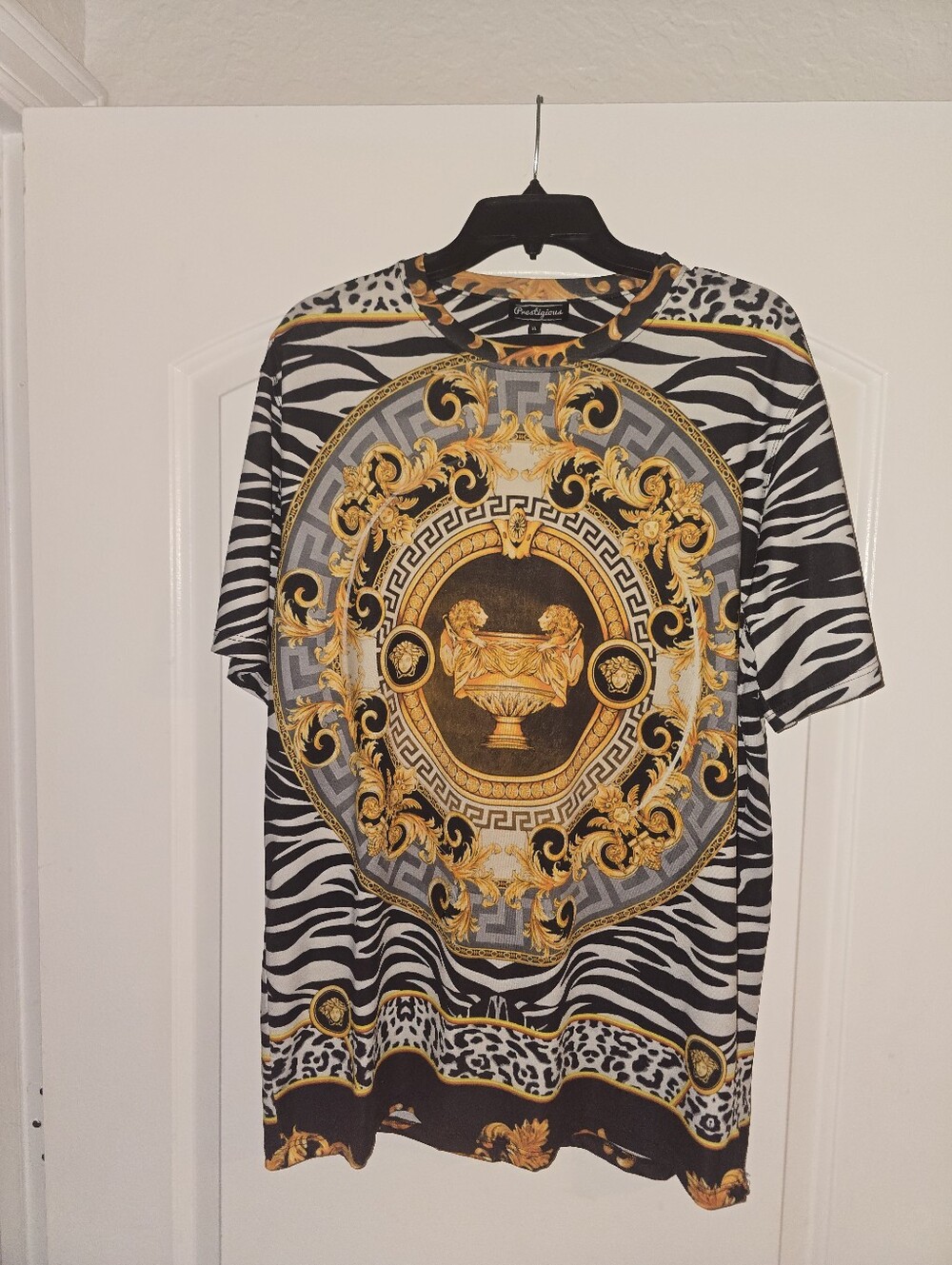 Baroque Black & White Baroque Print Men’s Shirt with Gold Accents